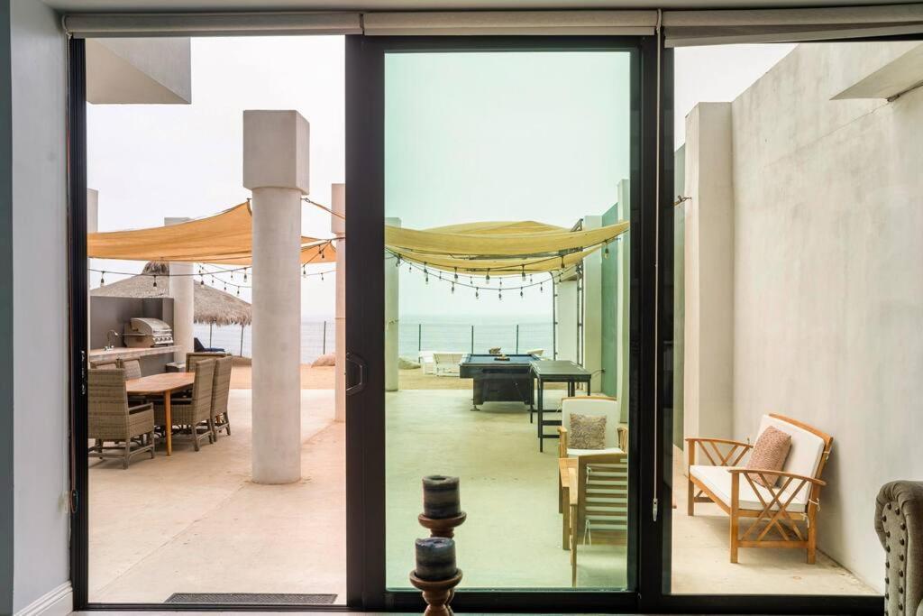 Triton'S Playhouse Beachfront Primo Tapia Exterior foto
