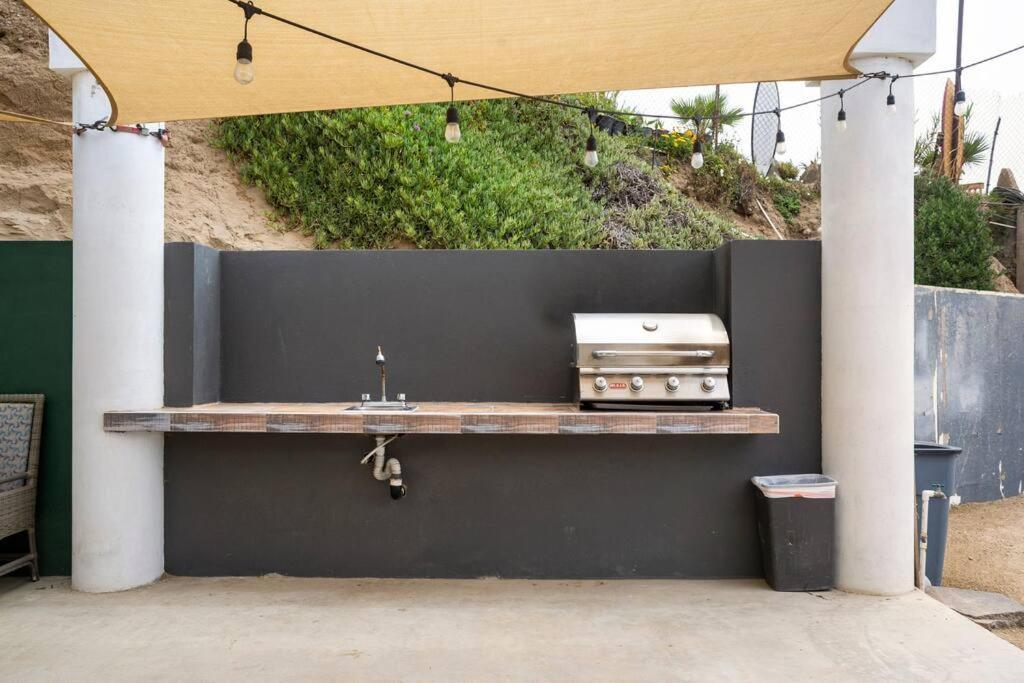 Triton'S Playhouse Beachfront Primo Tapia Exterior foto